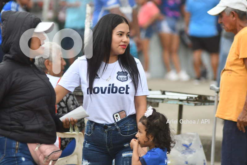 FBL-DELFIN-EMELEC-AMISTOSO