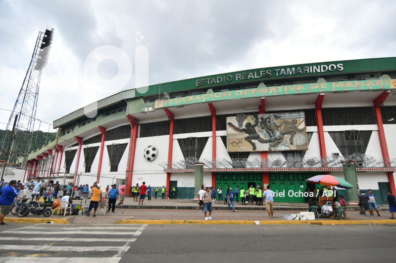 FBL-DELFIN-EMELEC-AMISTOSO