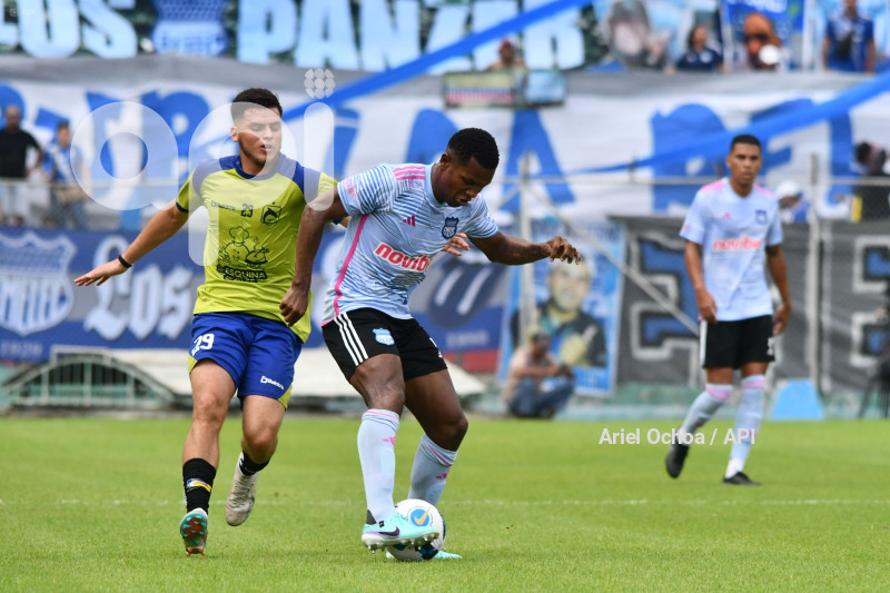 FBL-DELFIN-EMELEC-AMISTOSO