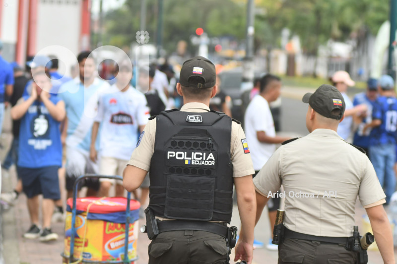 FBL-DELFIN-EMELEC-AMISTOSO