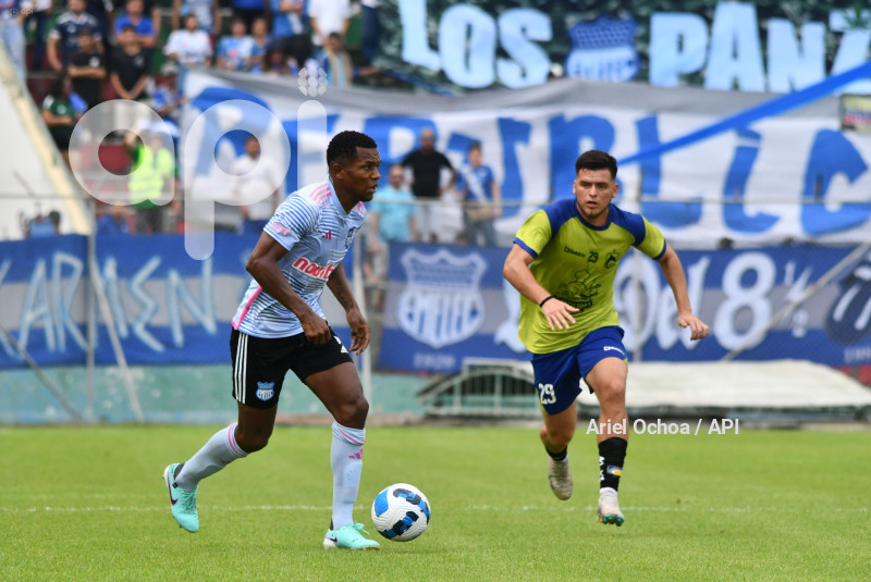 FBL-DELFIN-EMELEC-AMISTOSO