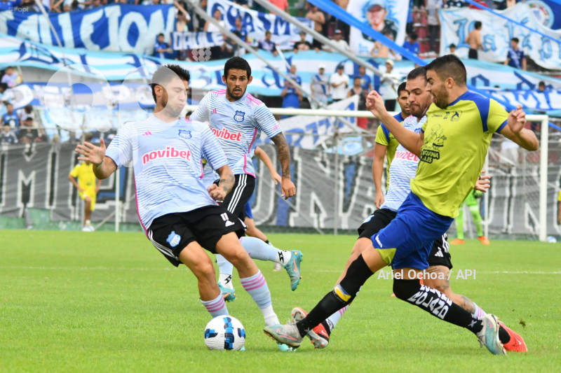 FBL-DELFIN-EMELEC-AMISTOSO