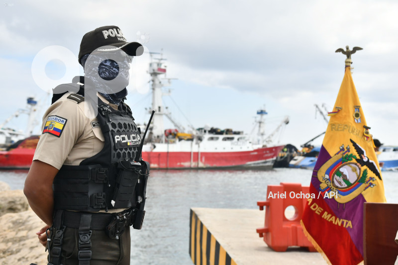 MANTA-DETENIDOS-DROGA-PUERTO
