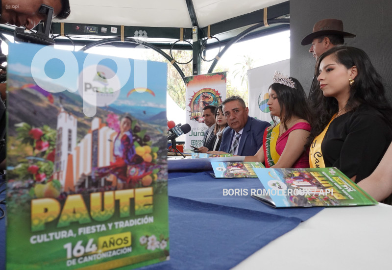 CUENCA-LANZAMIENTO-CARNAVAL EN PAUTE