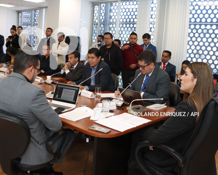 COMISION-DESARROLLO-ECONOMICO-VETO-NOBOA