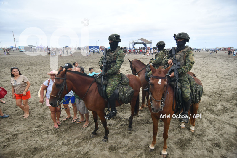 MANTA-CARNAVAL-PLAYA