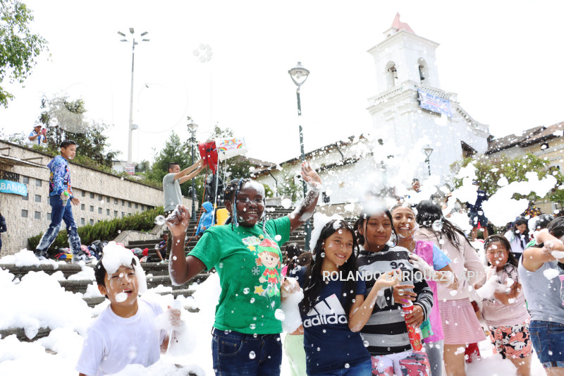 UIO-CARNAVAL-PLAZA-SAN-BLAS