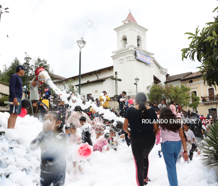 UIO-CARNAVAL-PLAZA-SAN-BLAS