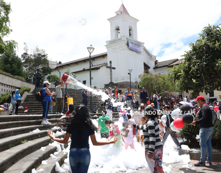 UIO-CARNAVAL-PLAZA-SAN-BLAS