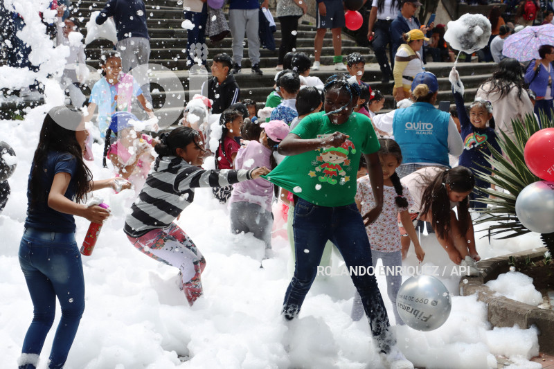 UIO-CARNAVAL-PLAZA-SAN-BLAS