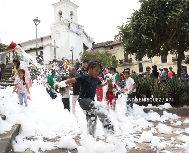 UIO-CARNAVAL-PLAZA-SAN-BLAS