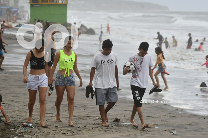 MANTA-CARNAVAL-PLAYA