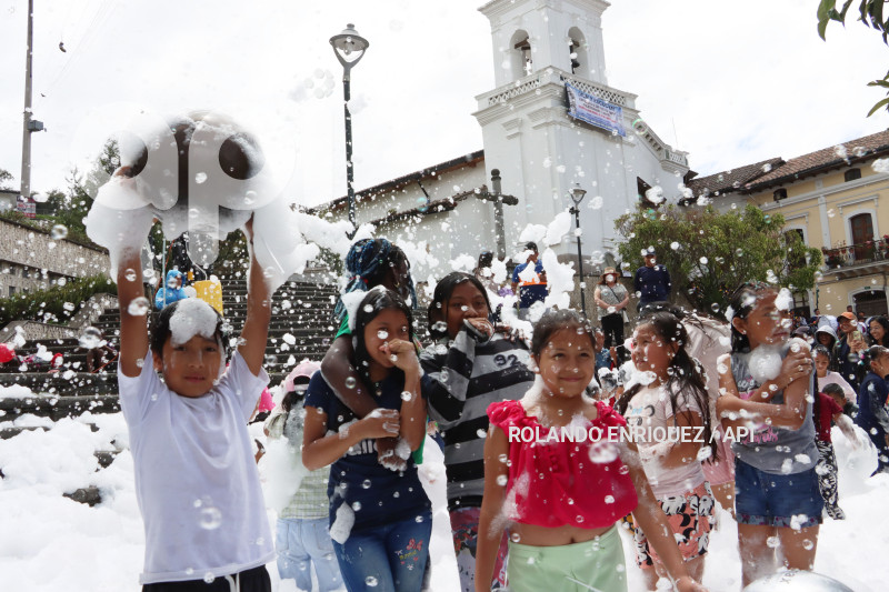 UIO-CARNAVAL-PLAZA-SAN-BLAS