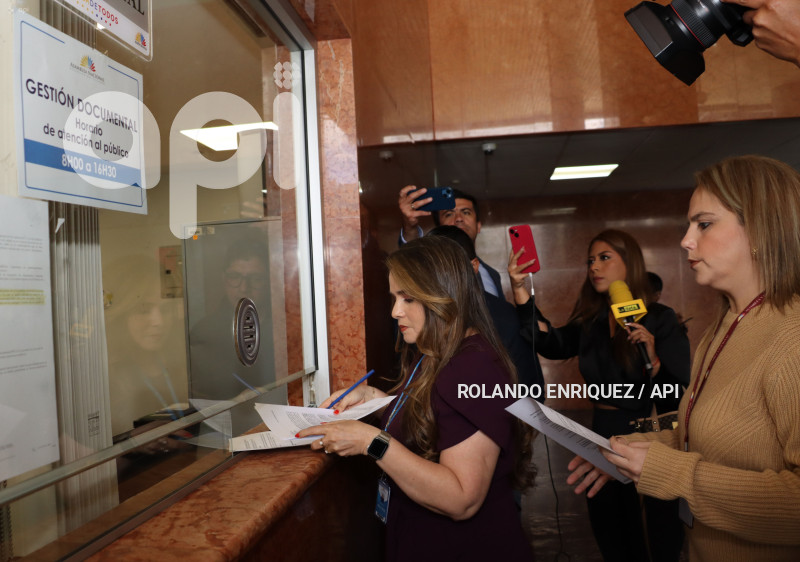 ASAMBLEISTA-VIVIANA-ZAMBRANO-SANCION-MONICA-PALACIOS