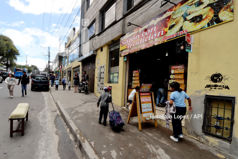 UIO COMERCIO EL CONDADO