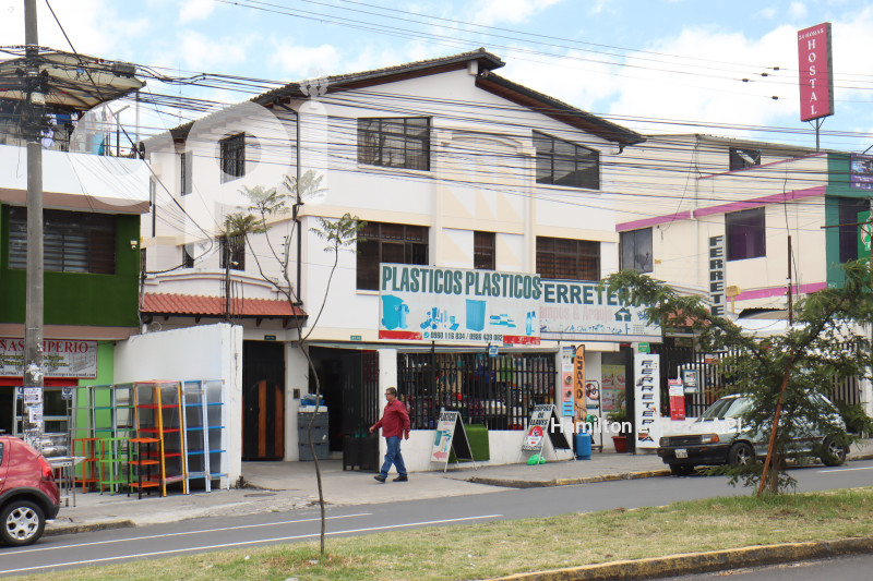 UIO COMERCIO EL CONDADO