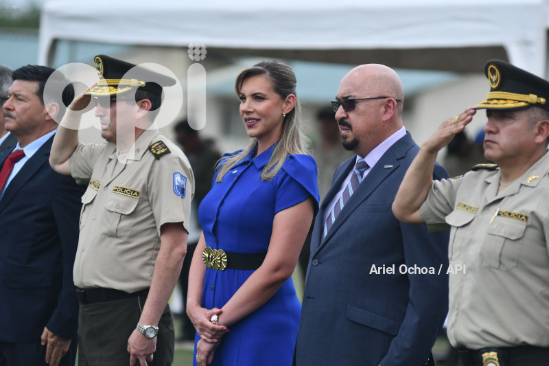 MANTA-CEREMONIA-ESCUELA-POLICIA-AROMO