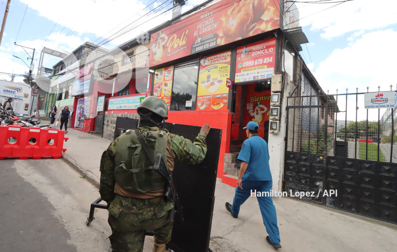 UIO COMERCIO EL CONDADO