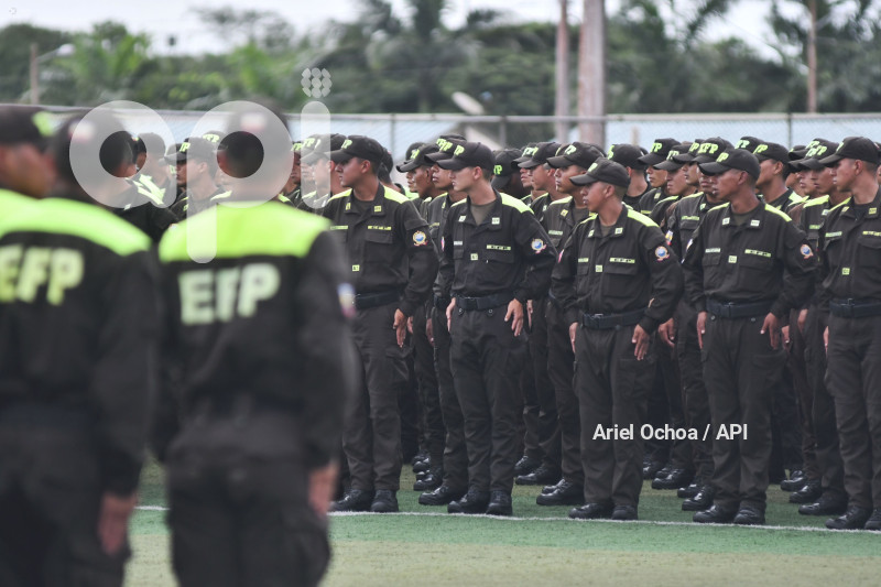 MANTA-CEREMONIA-ESCUELA-POLICIA-AROMO