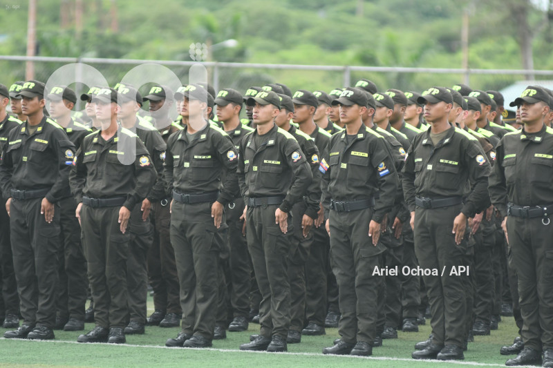 MANTA-CEREMONIA-ESCUELA-POLICIA-AROMO