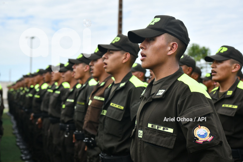 MANTA-CEREMONIA-ESCUELA-POLICIA-AROMO