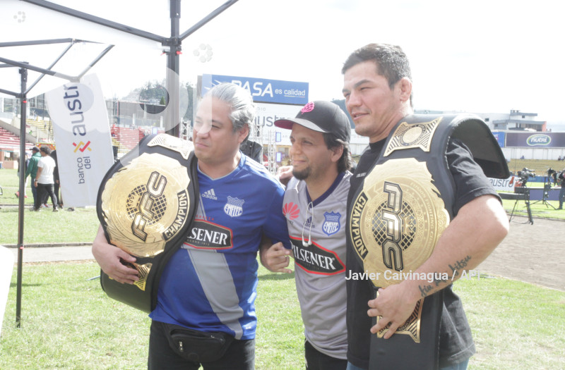 CUENCA-EXPLOSION AZUL-EMELEC