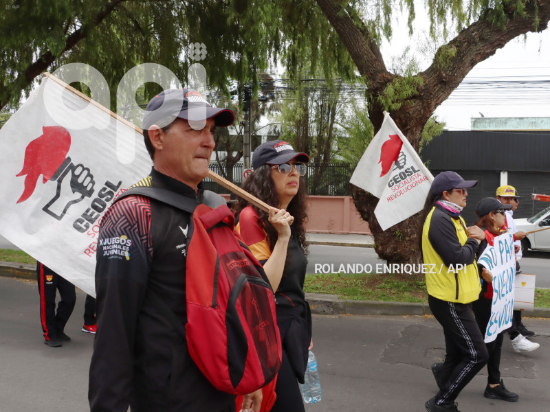 MARCHA-TRABAJADORES-CONCENTRACION-DEPORTIVA-PICHINCHA