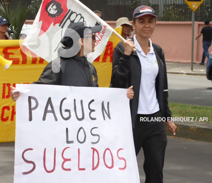 MARCHA-TRABAJADORES-CONCENTRACION-DEPORTIVA-PICHINCHA