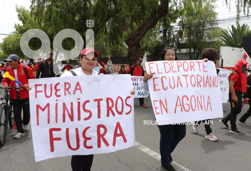 MARCHA-TRABAJADORES-CONCENTRACION-DEPORTIVA-PICHINCHA