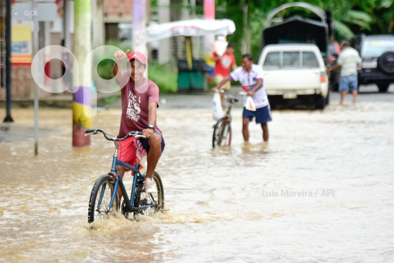 CHONE-INUNDACIONES-LLUVIAS