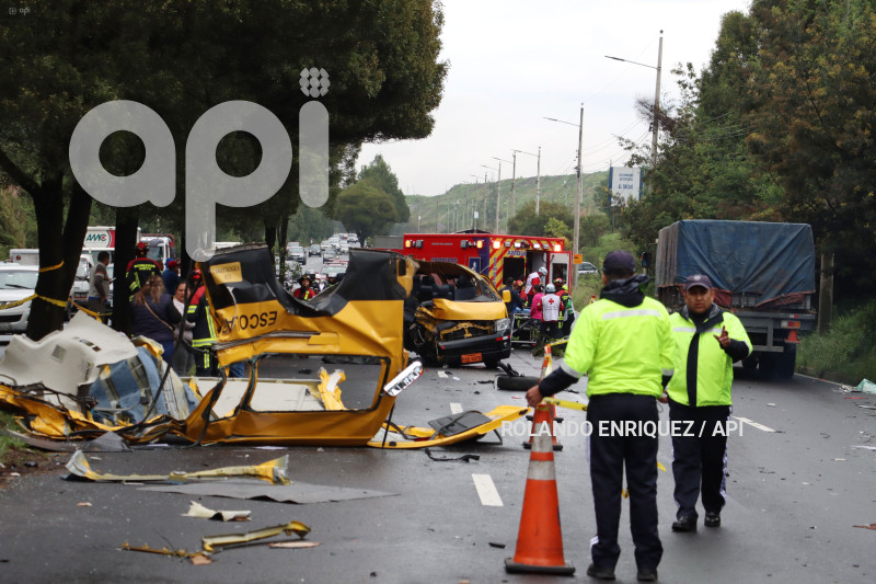 ACCIDENTE-TRANSITO-AVE-SIMON-BOLIVAR