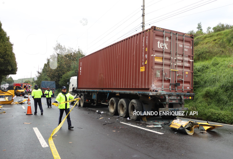 ACCIDENTE-TRANSITO-AVE-SIMON-BOLIVAR