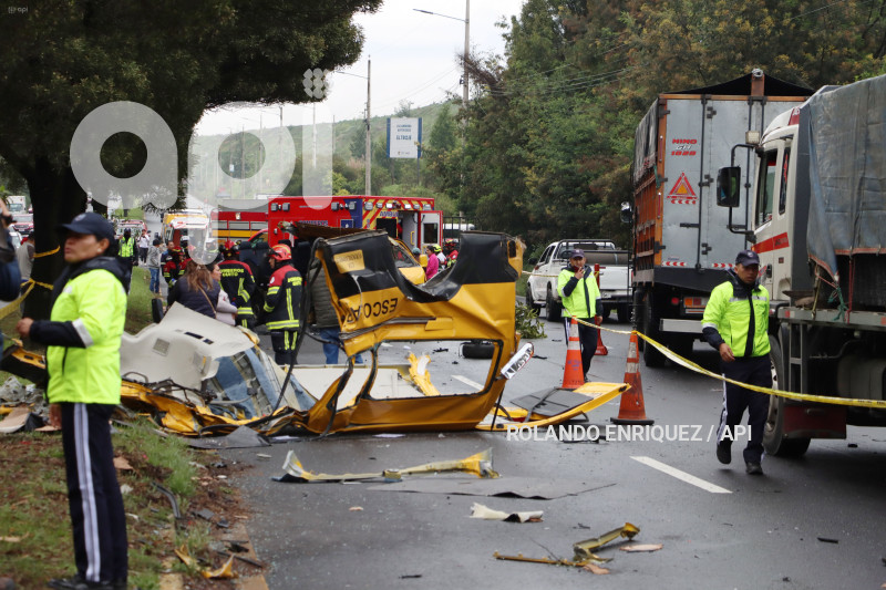 ACCIDENTE-TRANSITO-AVE-SIMON-BOLIVAR