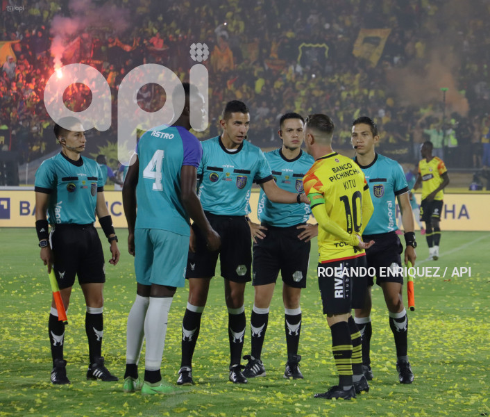 SPO-BARCELONA-NOCHE-AMARILLA