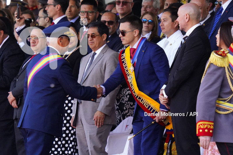 DIA DEL EJERCITO DANIEL NOBOA