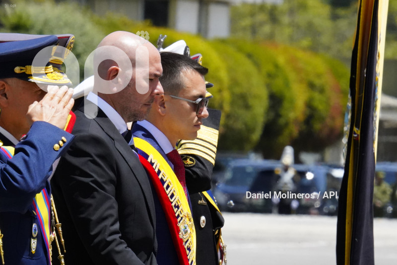 DIA DEL EJERCITO DANIEL NOBOA