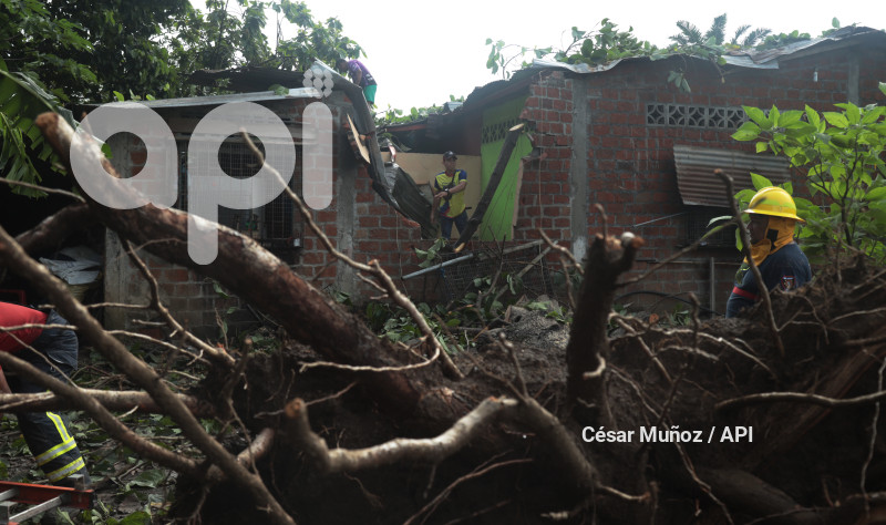 GYE-CASAS AFECTADAS TECHOS