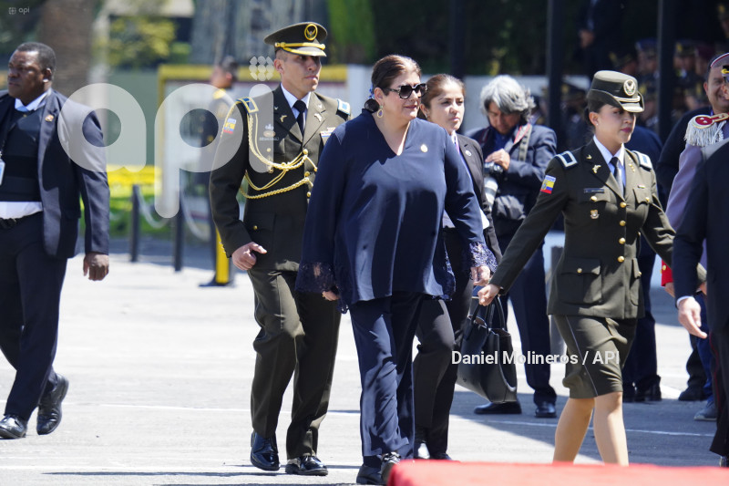 DIA DEL EJERCITO DANIEL NOBOA