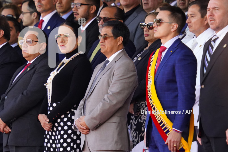 DIA DEL EJERCITO DANIEL NOBOA