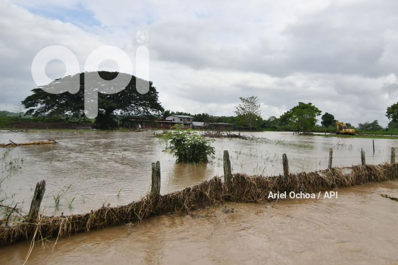 CHONE-INUNDACIONES-LLUVIAS