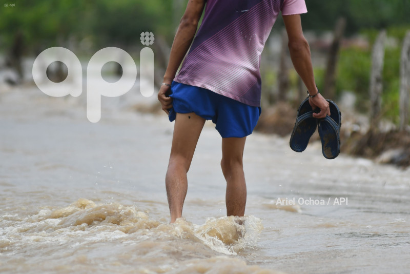 CHONE-INUNDACIONES-LLUVIAS