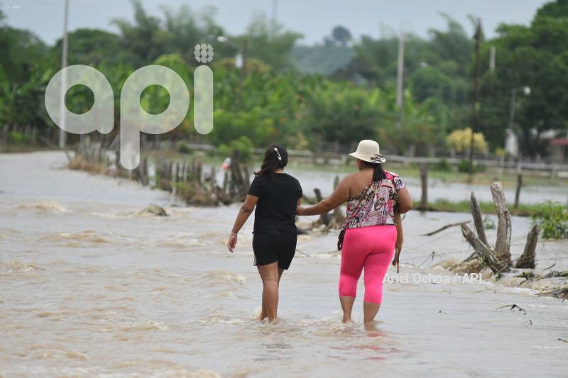 CHONE-INUNDACIONES-LLUVIAS