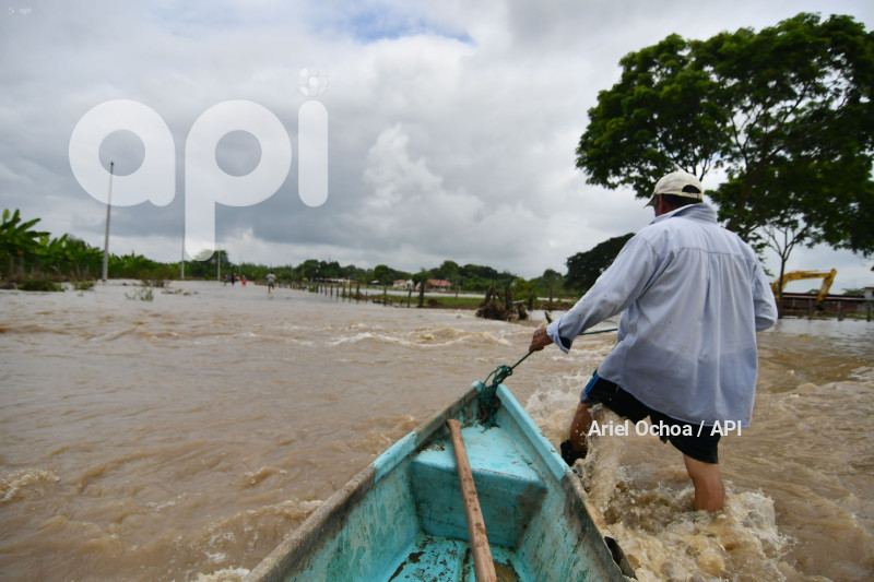 CHONE-INUNDACIONES-LLUVIAS