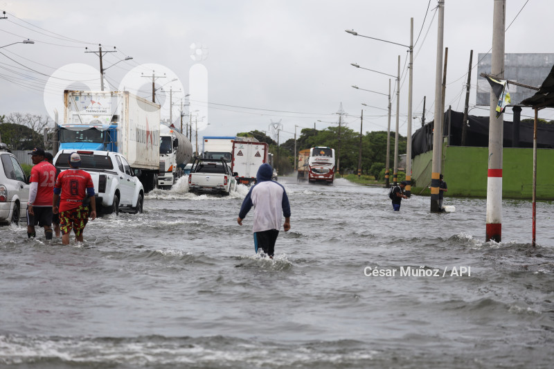 GYE-INUNDACION VIA BABAHOYO-JUJAN