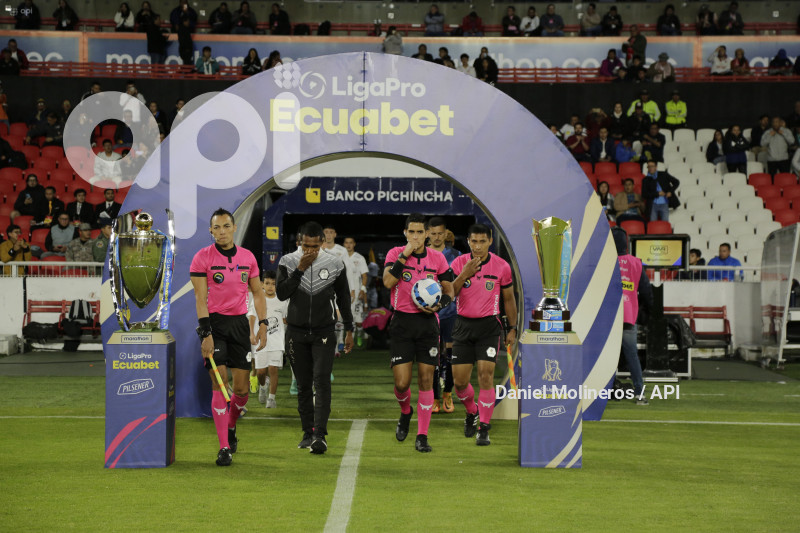 FBL LIGAPRO LIGA DEPORTIVA UNIVERSITARIA MACARÁ