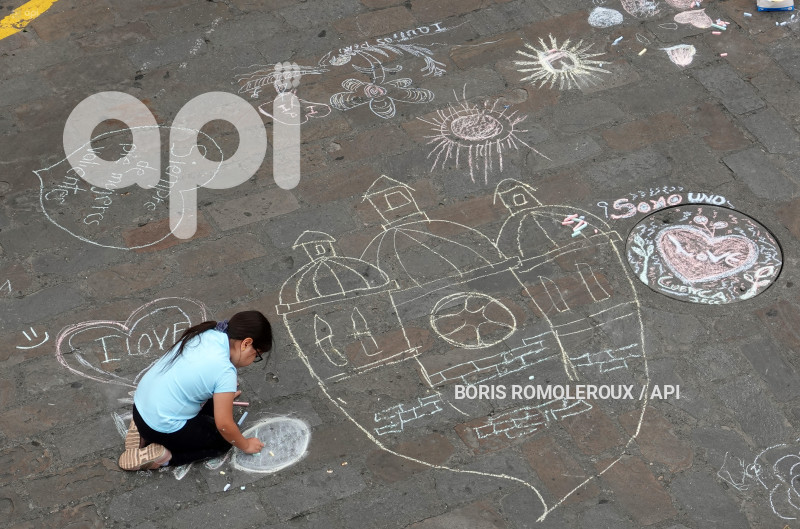 CUENCA-ARTE CON TIZA-POR EL DIA DE LA MUJER