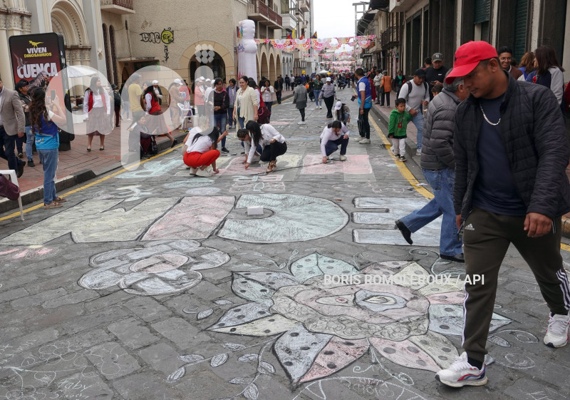 CUENCA-ARTE CON TIZA-POR EL DIA DE LA MUJER