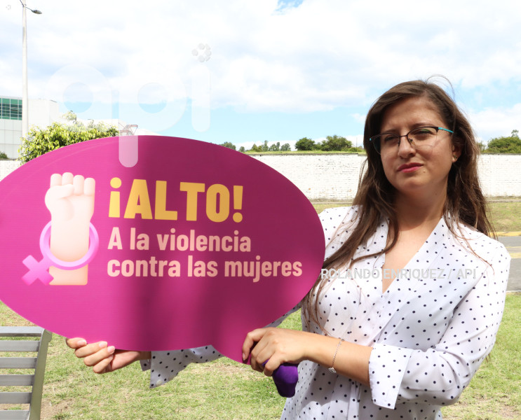NOBOA-FIRMA-DECRETO-CENTROS-ACOGIDA