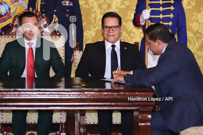 UIO-PRESIDENCIA-FIRMA-CONVENIO