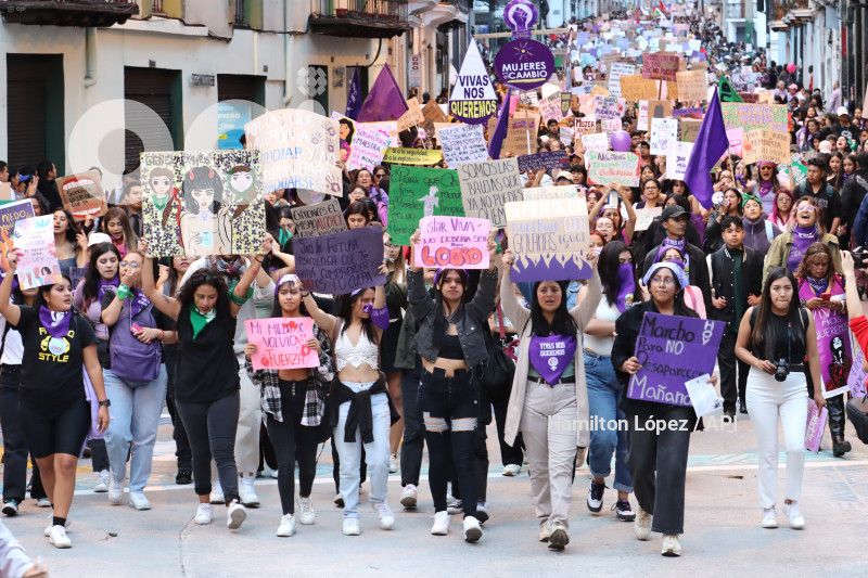 UIO-MARCHA-DIA-DE-LA-MUJER